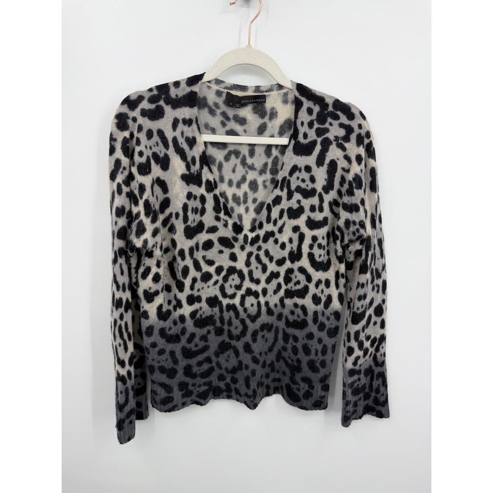 360Cashmere Lauren Leopard Ombre V-Neck Sweater Womens S Grey White Animal Print